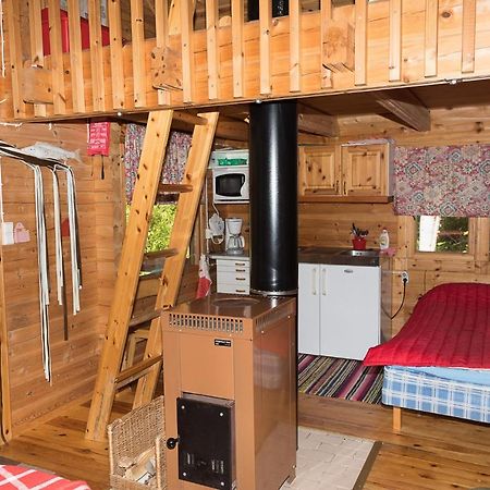 Pihlajamaeen Lomamoekit Vanhakyla Buitenkant foto