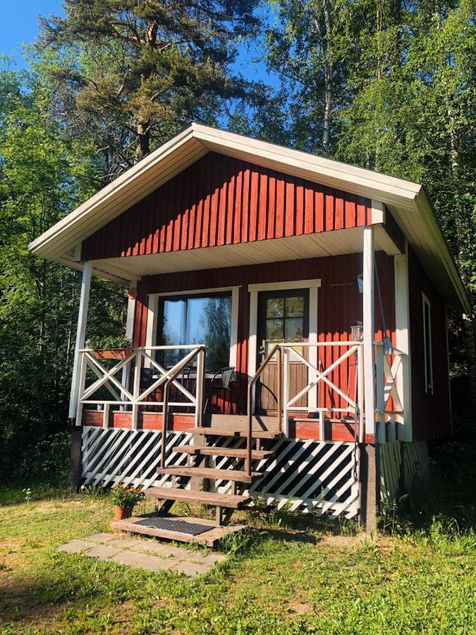 Pihlajamaeen Lomamoekit Vanhakyla Buitenkant foto