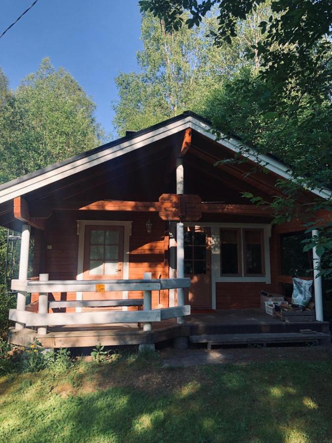 Pihlajamaeen Lomamoekit Vanhakyla Buitenkant foto