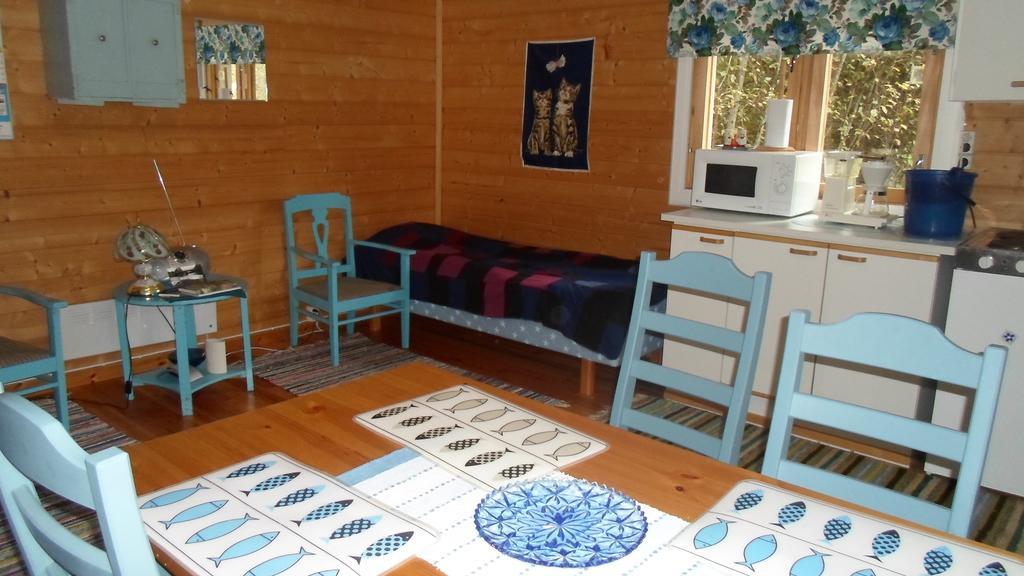 Pihlajamaeen Lomamoekit Vanhakyla Kamer foto